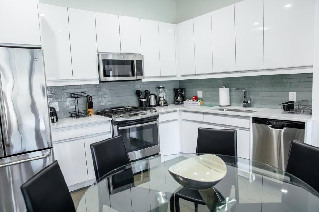 Dharma Home Suites הובוקן חדר תמונה